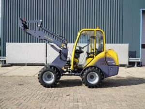 Hoflader 2,2 To. Eurotrac W12-CS Mietmaschine
